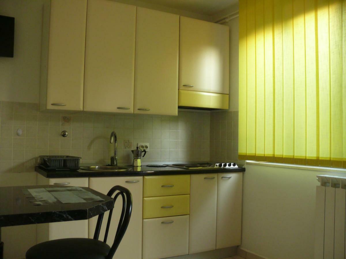 Apartment Branimir Omisalj Exterior photo